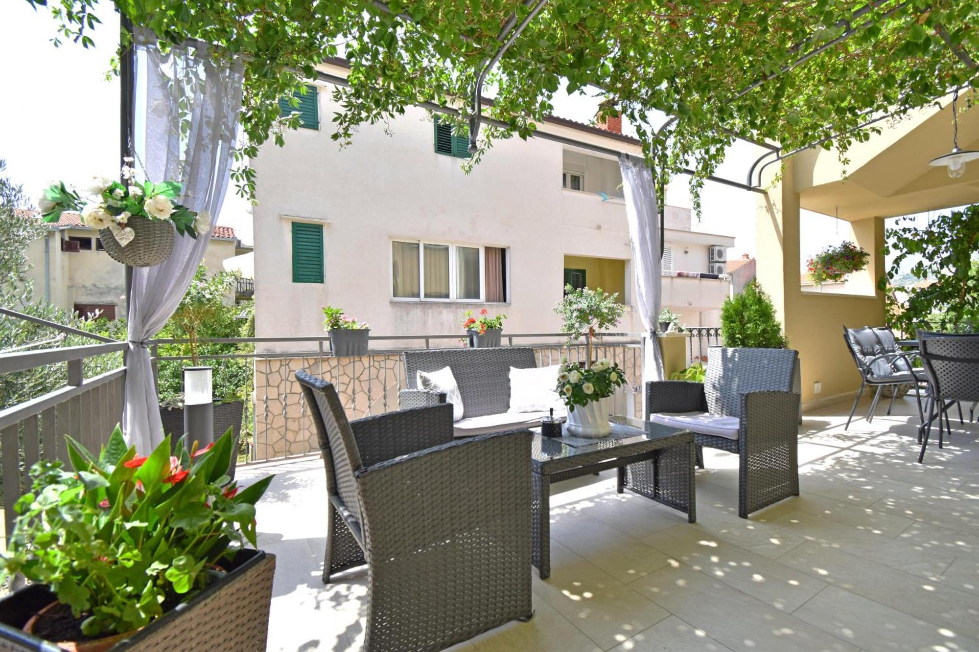 Apartments Barba Tučepi Exterior foto